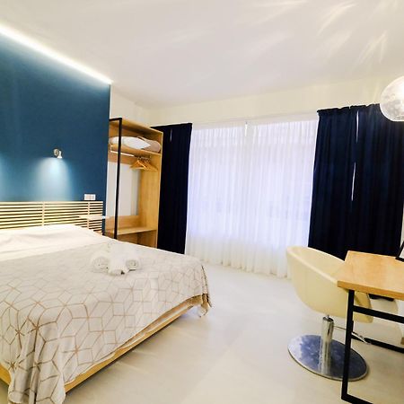 Parasiou Studios 103 Διαμερίσματα Στο Κέντρο Της Πόλης 科莫蒂尼 外观 照片