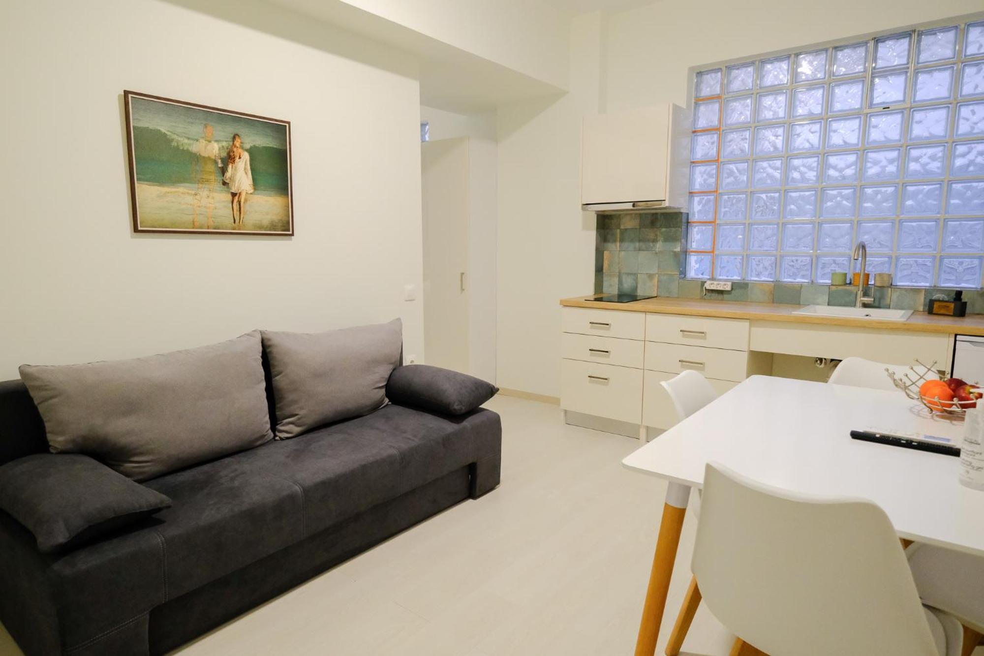 Parasiou Studios 103 Διαμερίσματα Στο Κέντρο Της Πόλης 科莫蒂尼 外观 照片