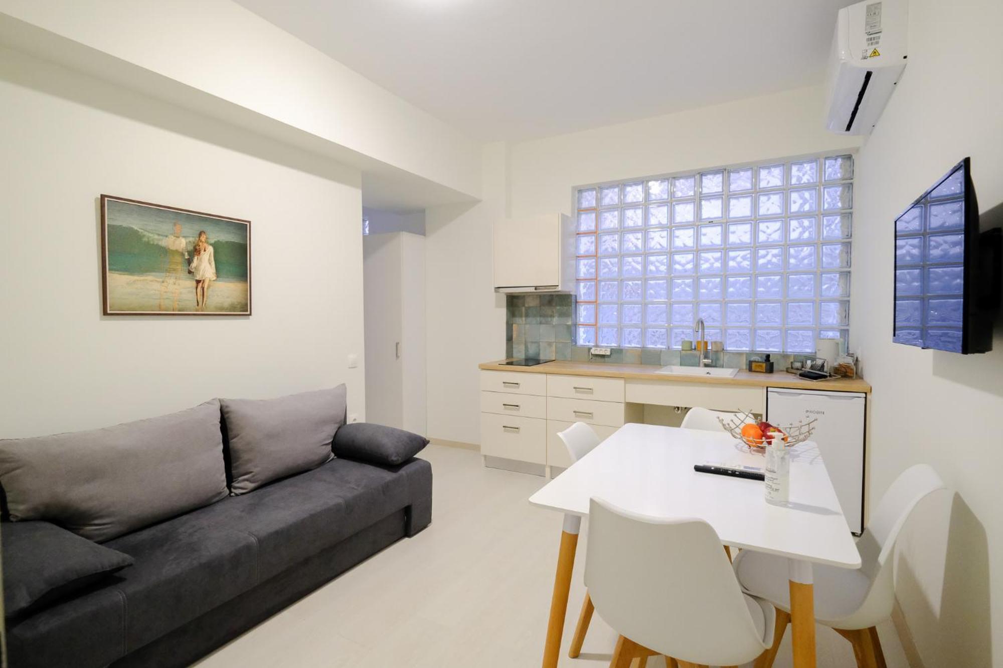 Parasiou Studios 103 Διαμερίσματα Στο Κέντρο Της Πόλης 科莫蒂尼 外观 照片